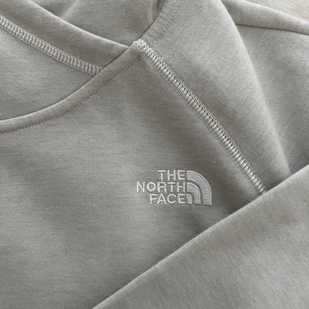 The North Face Women's Light Gray Hoodie - Picture 3 of 7